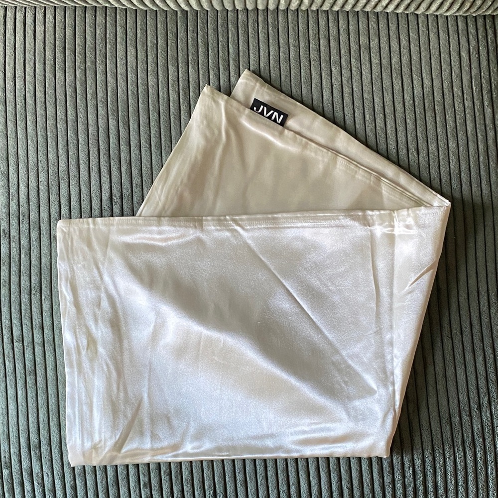 JVN Shiny Satin Scarf in Ivory White